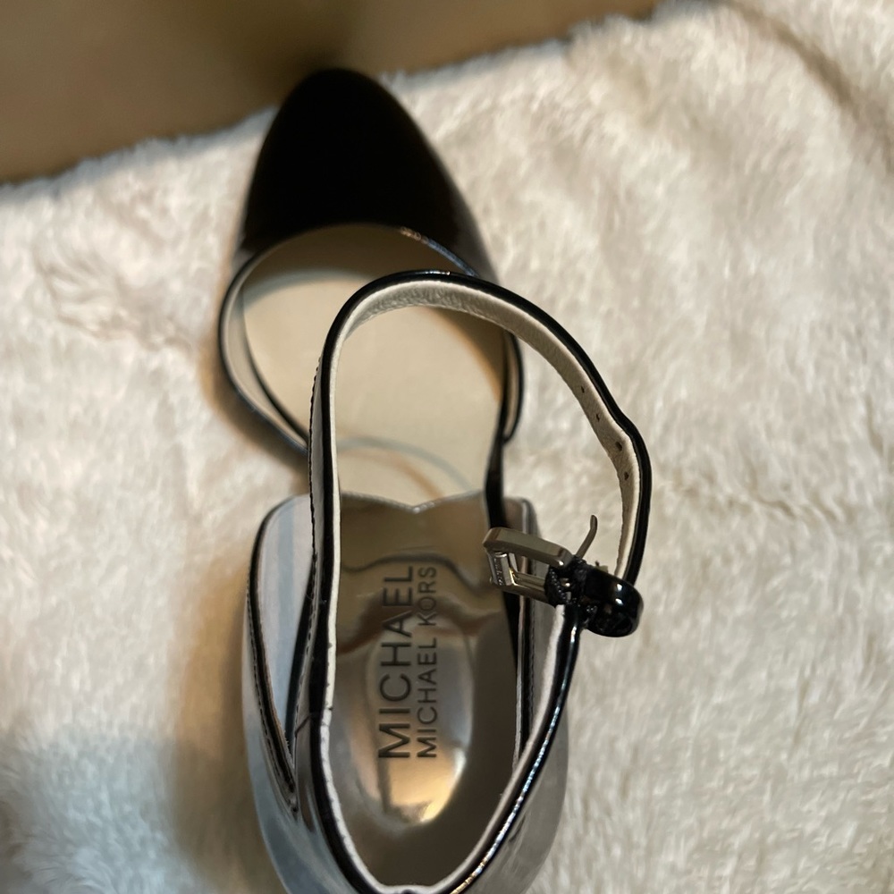 Brand new Michael Kors size 7 shoes, black color, still in box